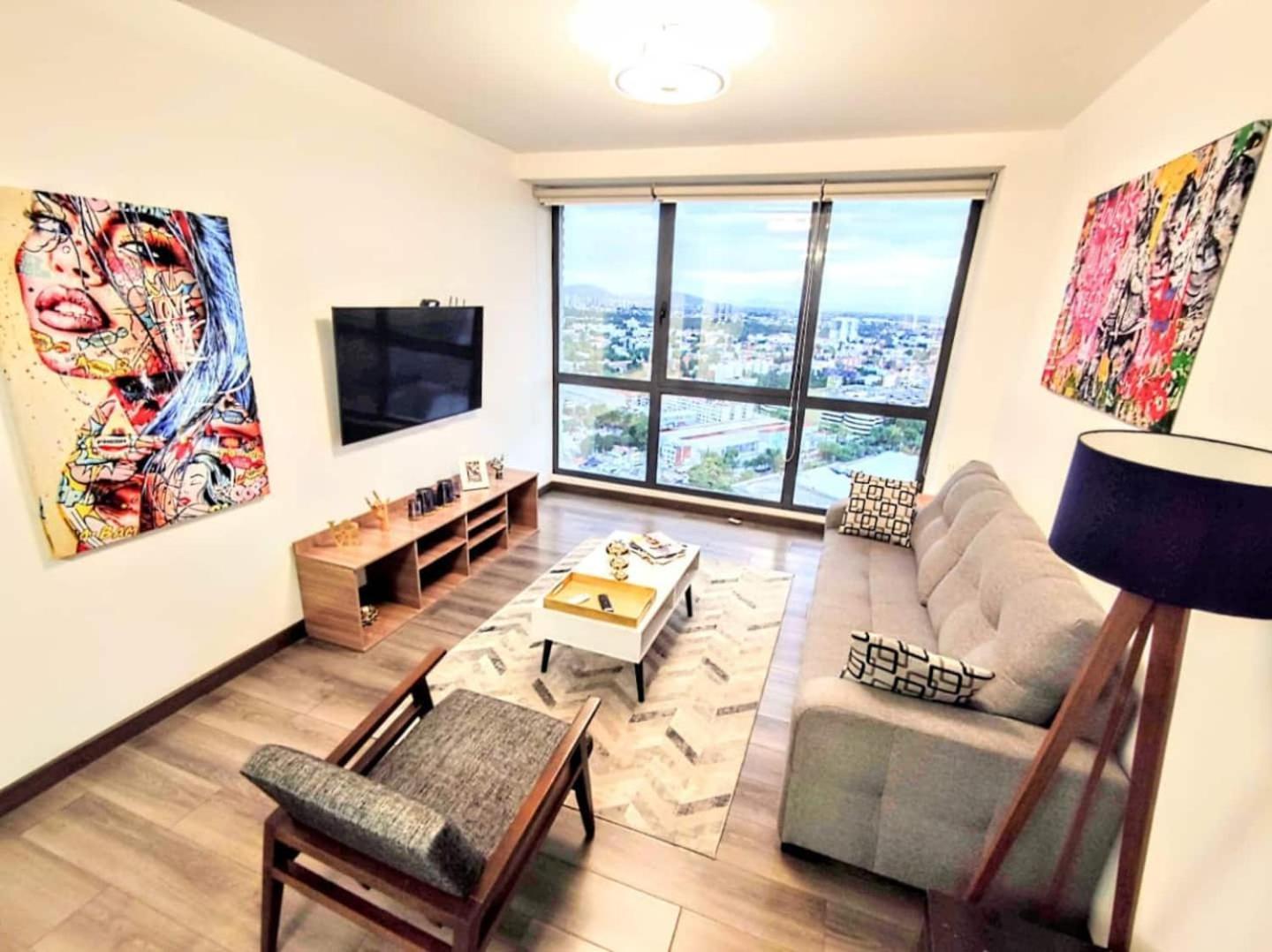 Modern Hi-rise Amazing Views, Pool & Hs Internet! Apartment *