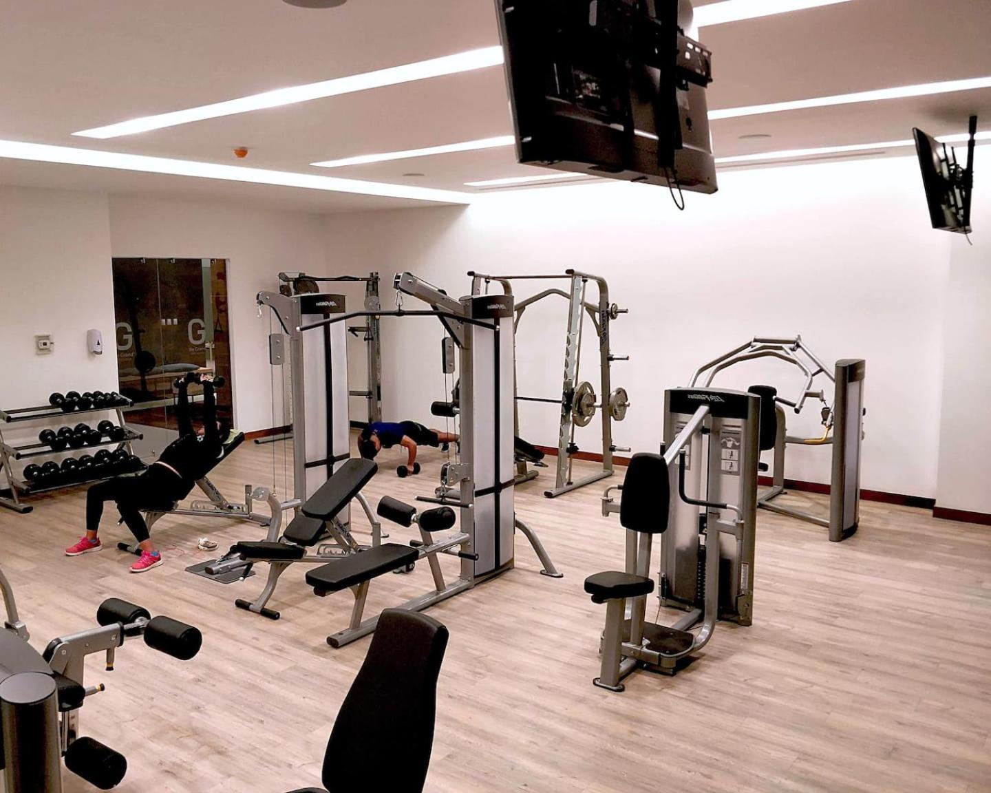 Apartment Modern Hi-rise Amazing Views, Pool & Hs Internet! Mexico City